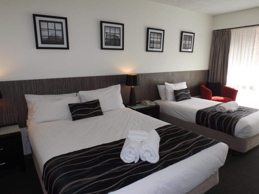 Court Hotel 3*