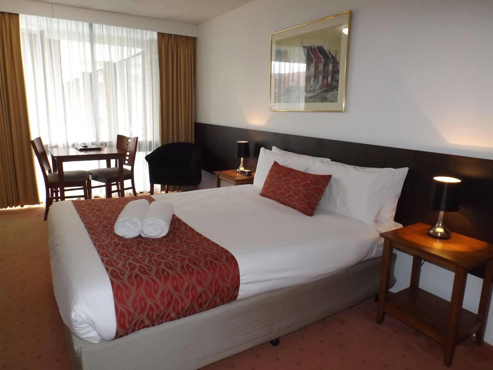 Court Hotel Warrnambool