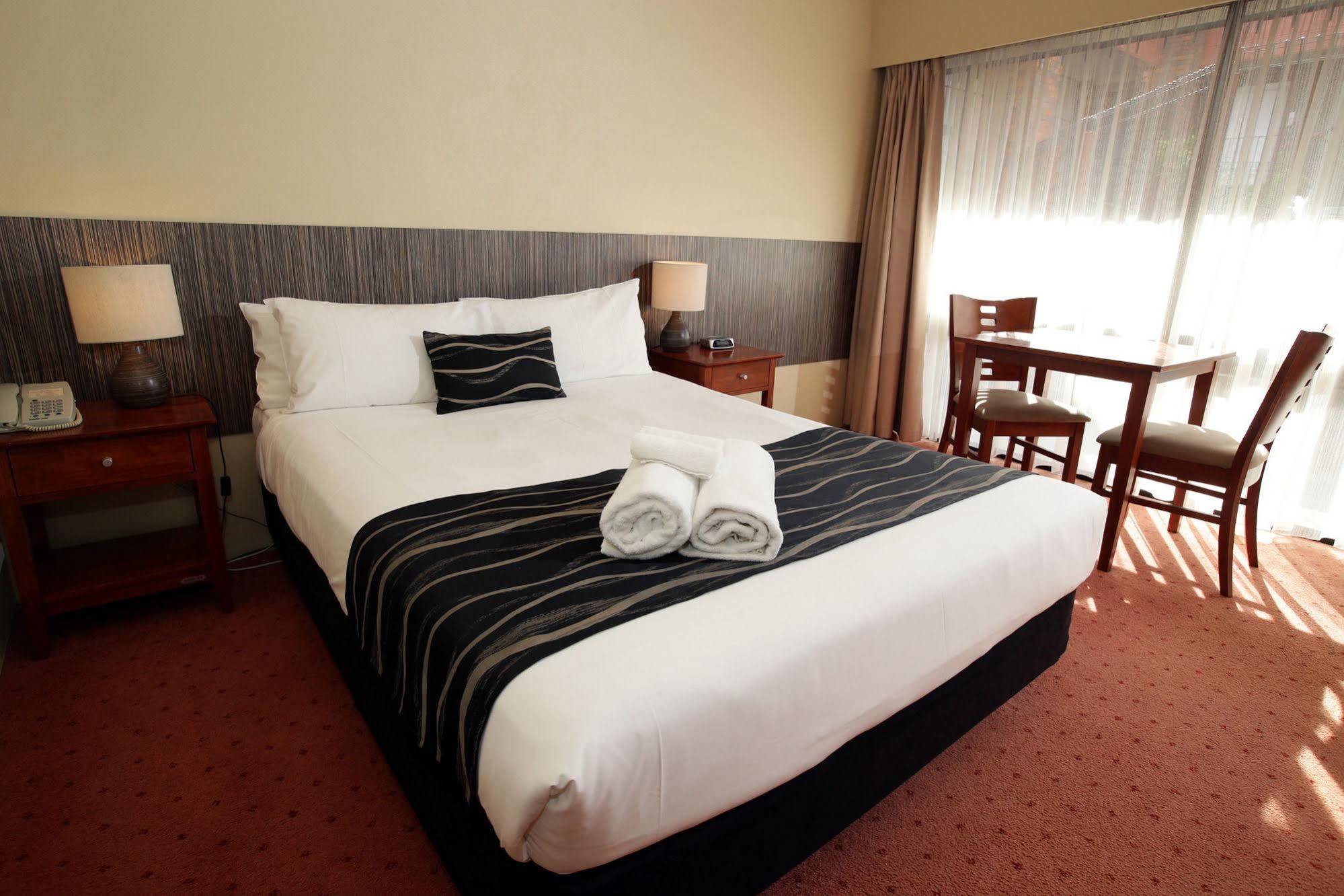 Court Hotel Warrnambool